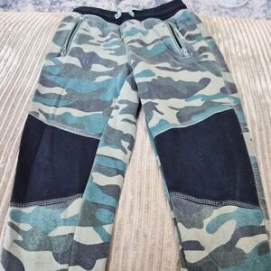 FabKids Buys Camo Jogers Small 6/7
